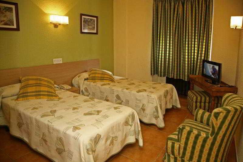 Hotel La Paz Jaca Buitenkant foto