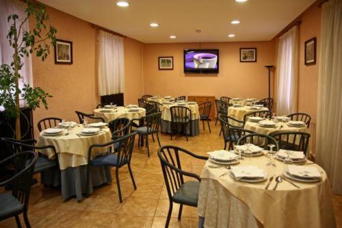 Hotel La Paz Jaca Buitenkant foto