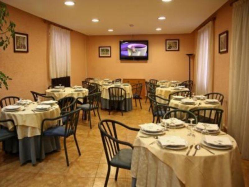 Hotel La Paz Jaca Buitenkant foto